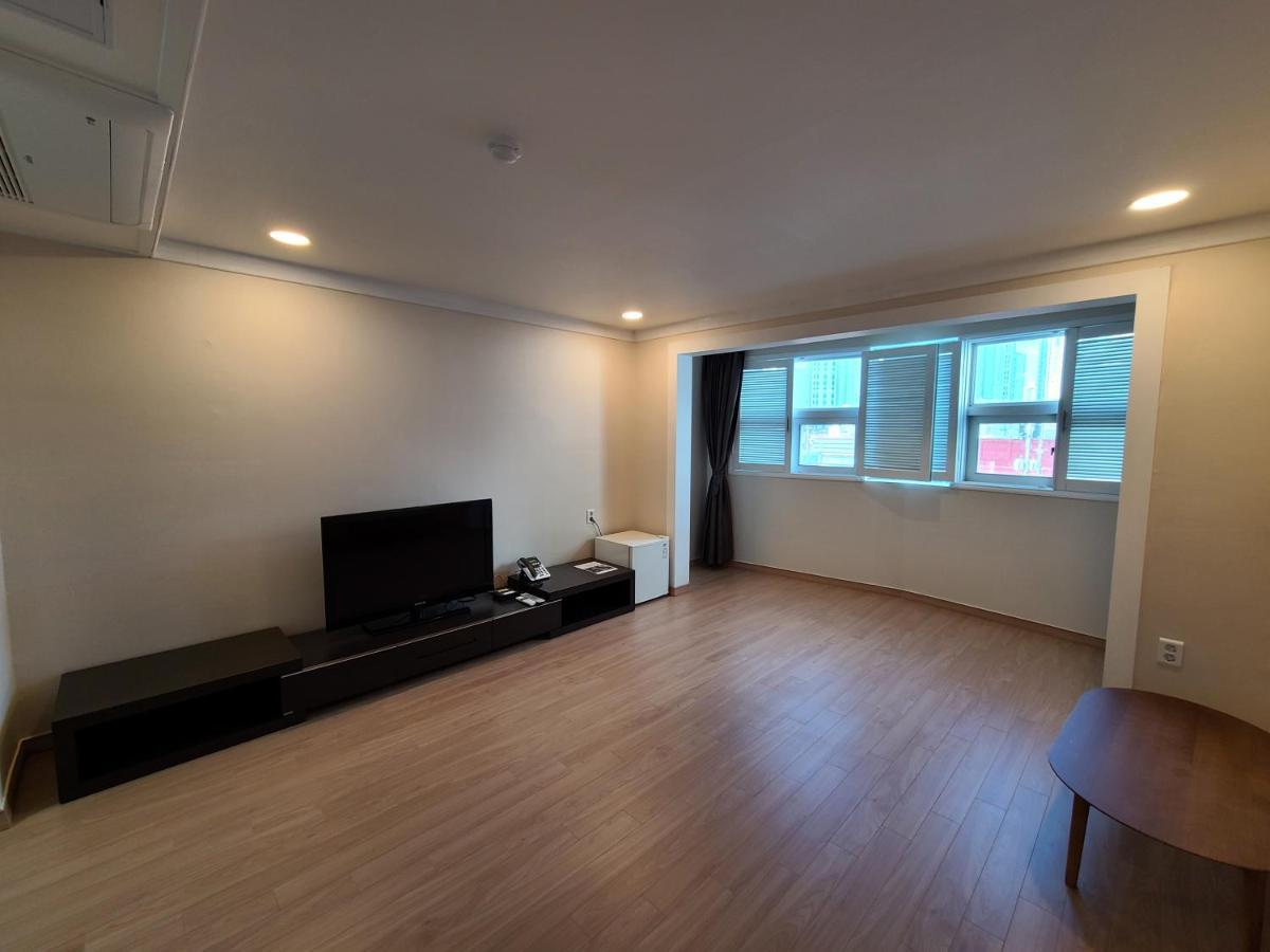 אולסן Hotel Ocean View מראה חיצוני תמונה